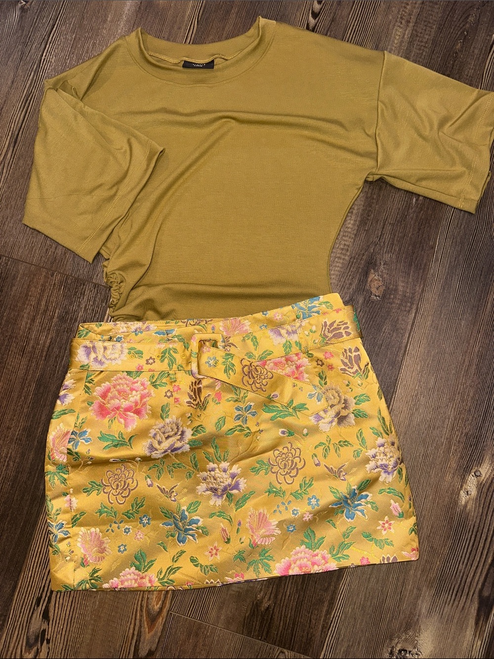 VICI top and skirt